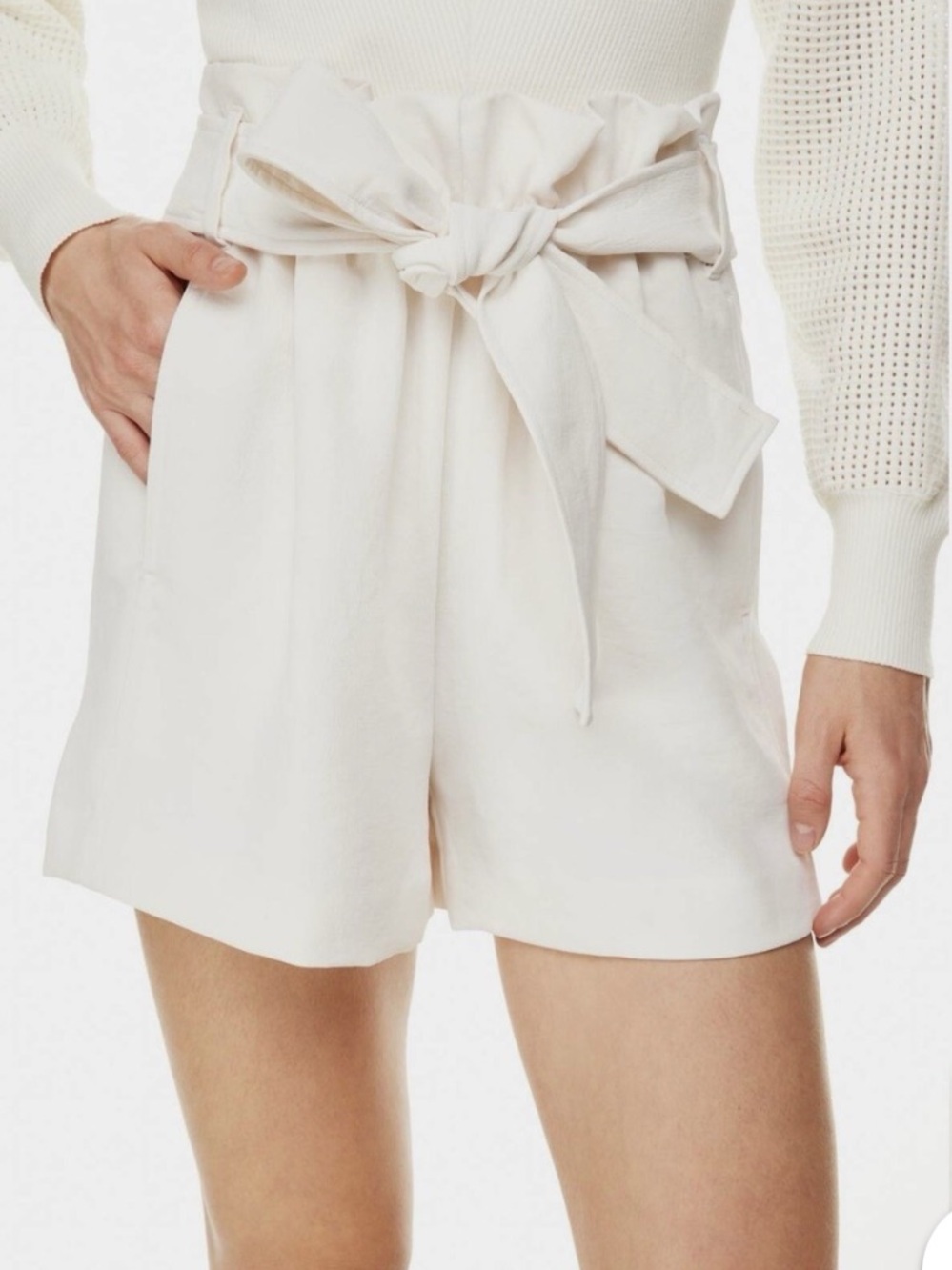 Wilfred Cream Paperbag Tie-Waist Shorts
